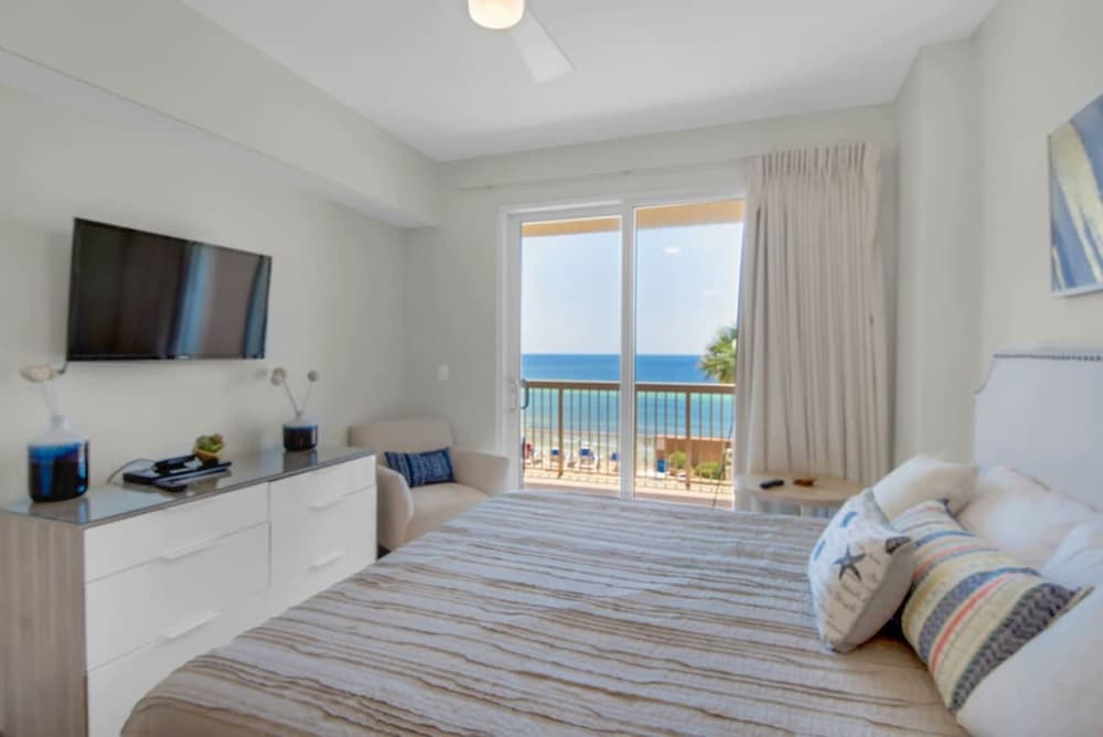 Coastal Condo 607 by Brightwild Beachfront
