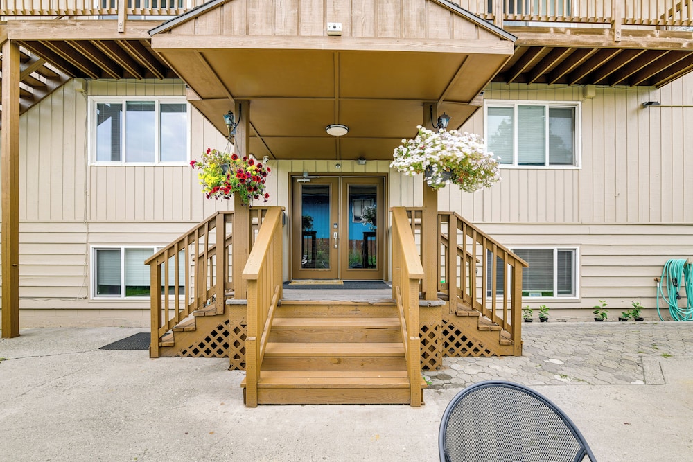 Anchorage Apartment Rental w/ Mountain Views!