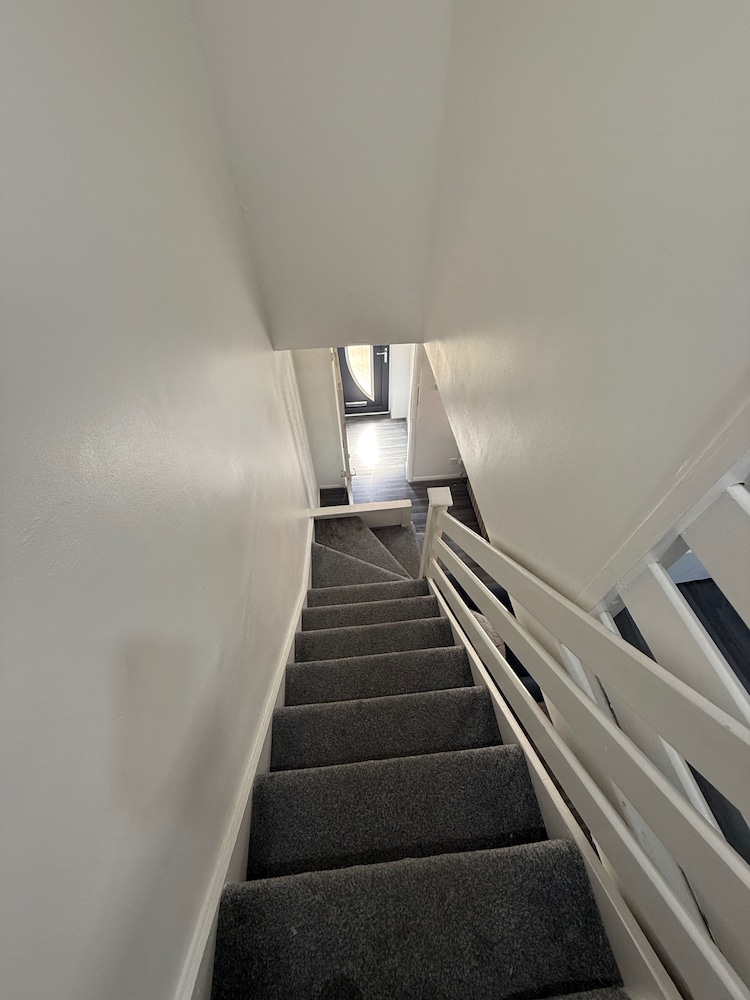 Close London City Airport- Petok - Free Parking