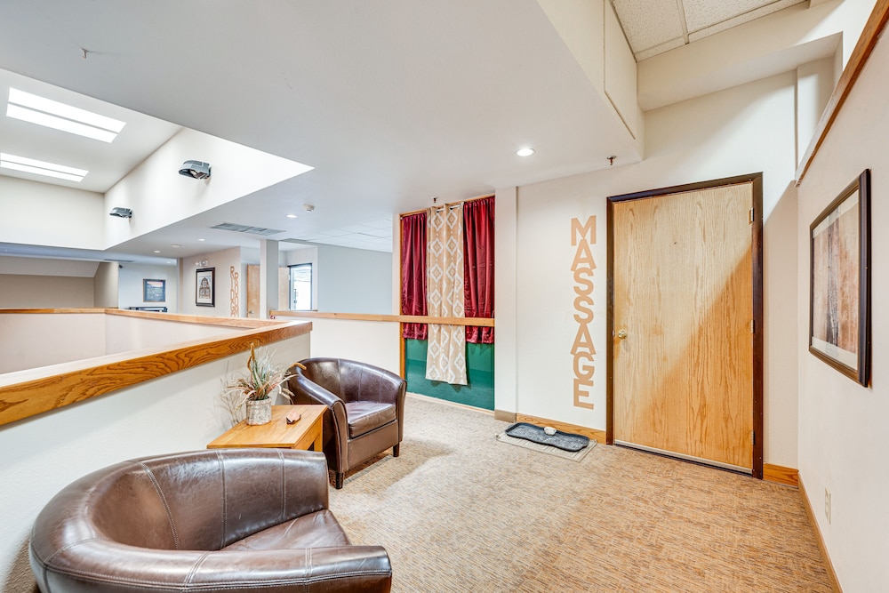 Fraser Condo w/ Ski Shuttle & Resort Amenities!