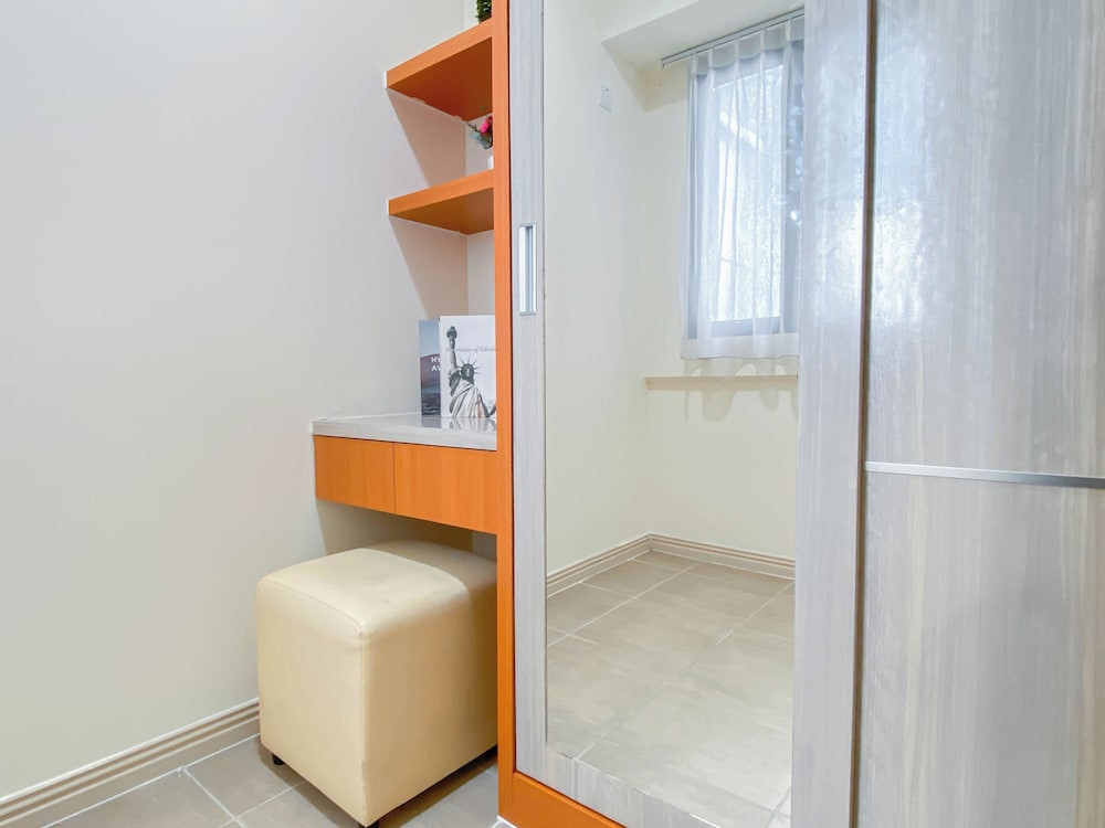 Comfort And Tidy 2Br With Extra Room Apartment Meikarta