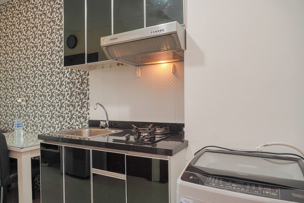 Nice And Comfort 1Br Apartment At Woodland Park Residence