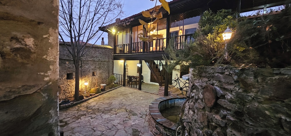 Birgi Mai Siyah Konak