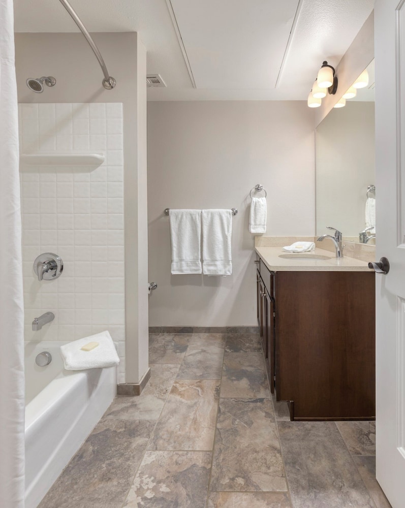 Luxury Vacation Condos by West Gate Entrance -Yellowstone National Park