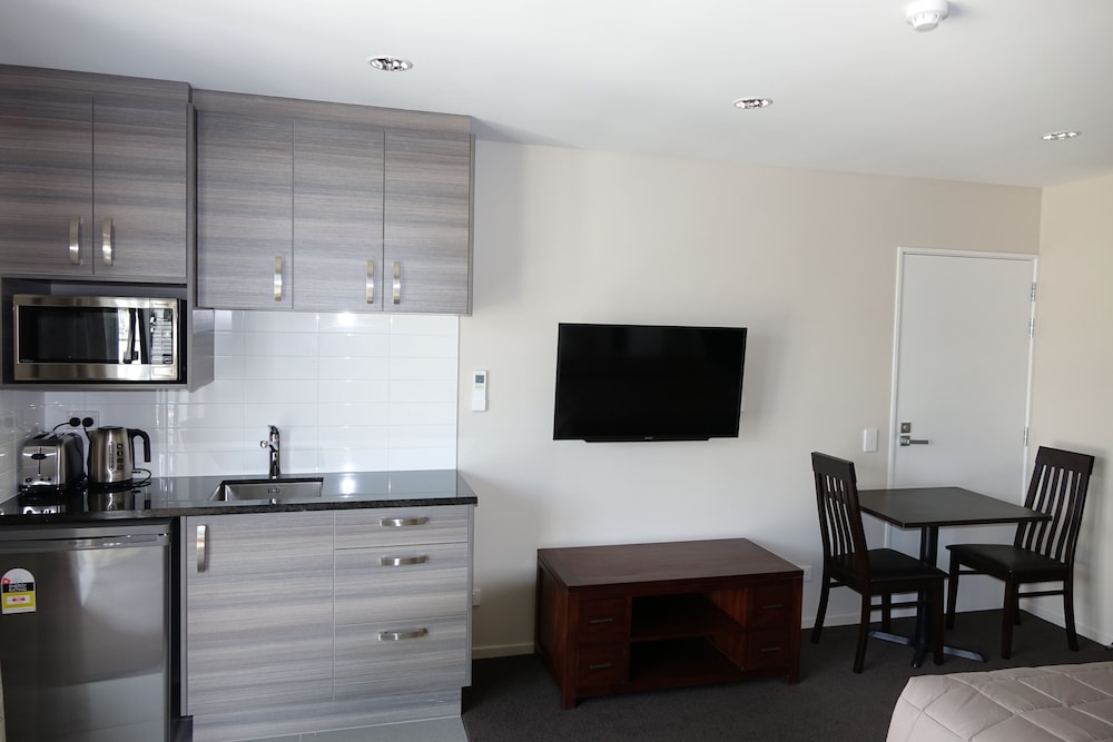 Achilles Motel - Image 3