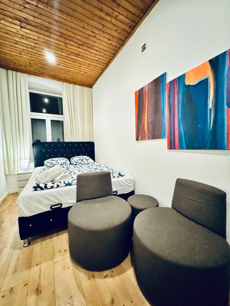 5BR Apartment Near Kaufpark Alterlaa