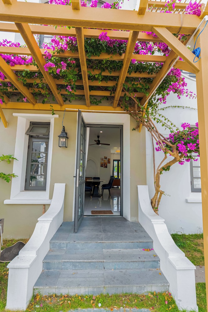Luxury 3 br La Fleur Villa-Novaworld PT