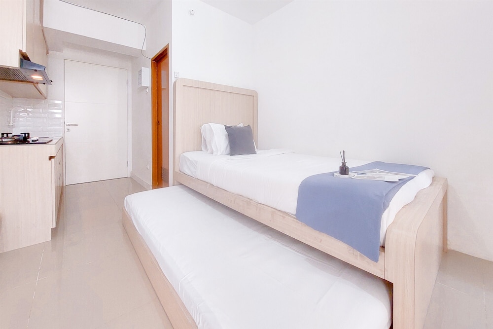 Relaxing and Tidy Studio Urbantown Serpong Apartment