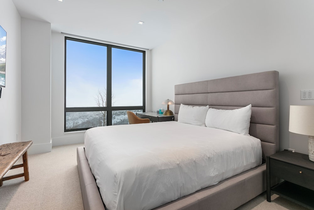 Argent at Deer Valley Resort - Three Bedroom Deluxe #405 3 Condo