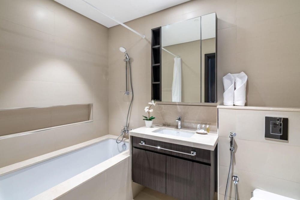 Silkhaus Spacious Near Dubai Mall Balcony Views