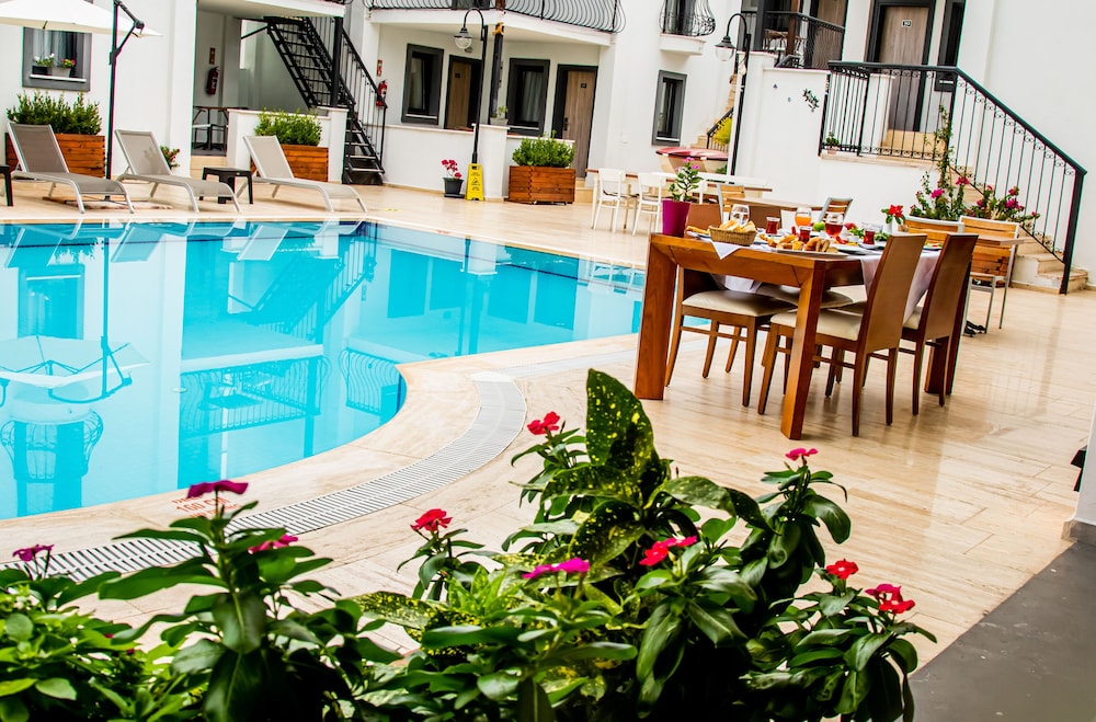 Modern Life Bodrum Otel - Image 9