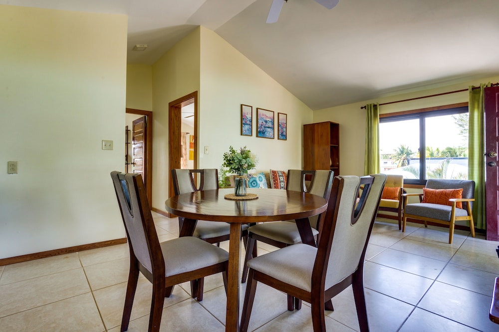 Coconut Row Boutique Hotel