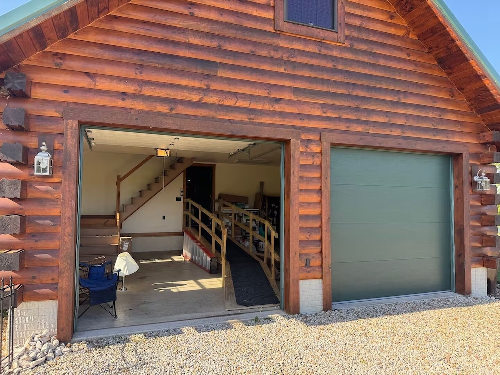 Sprinkle Bottom Lodge 5 Bedroom Cabin