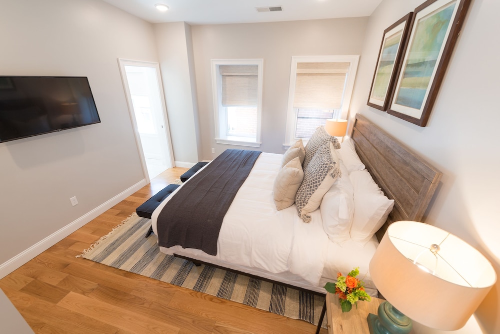 The Newport Lofts - 364 Thames Street