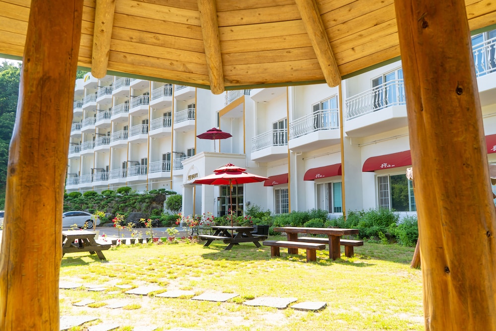 Photo 33