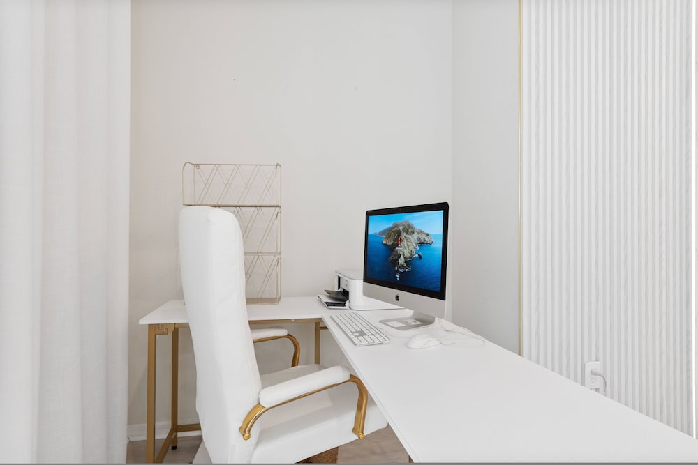 Brand NEW Luxury 10bedrooms At Windsor Island