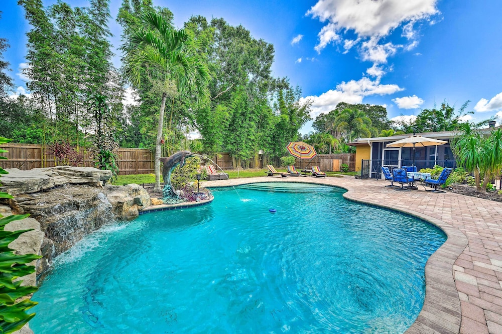 Sarasota Getaway w/ Private Pool & Backyard Oasis!