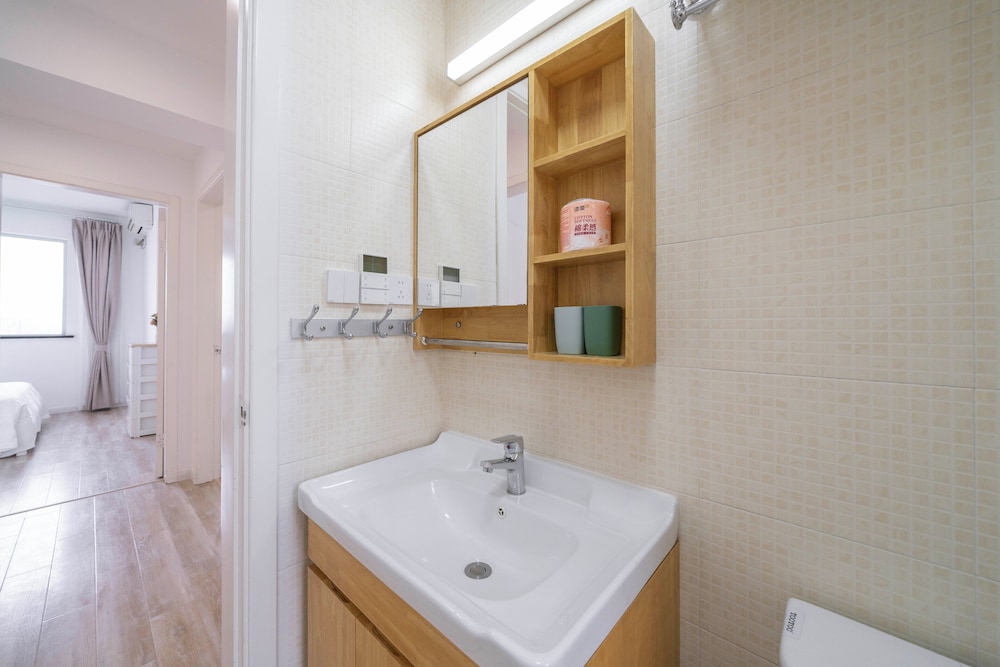 Tyms Luxury 4BR 2BA APT Garden
