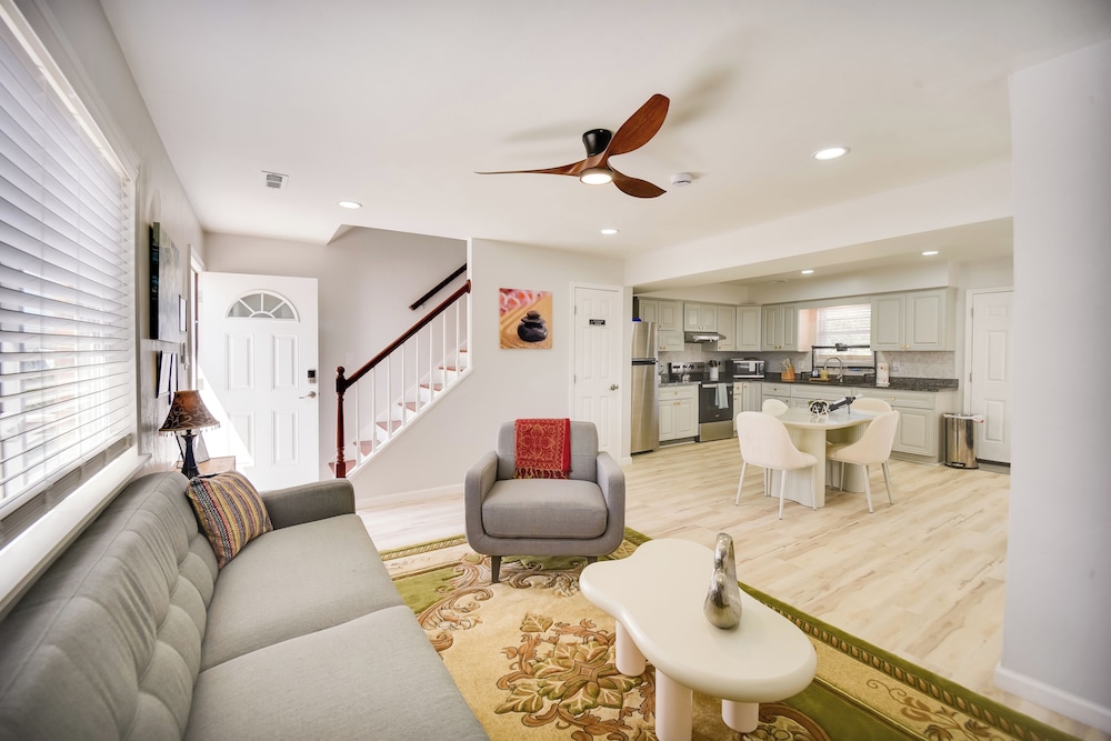 Easy Beach Access: Duplex 1/2 Mi to Chesapeake Bay