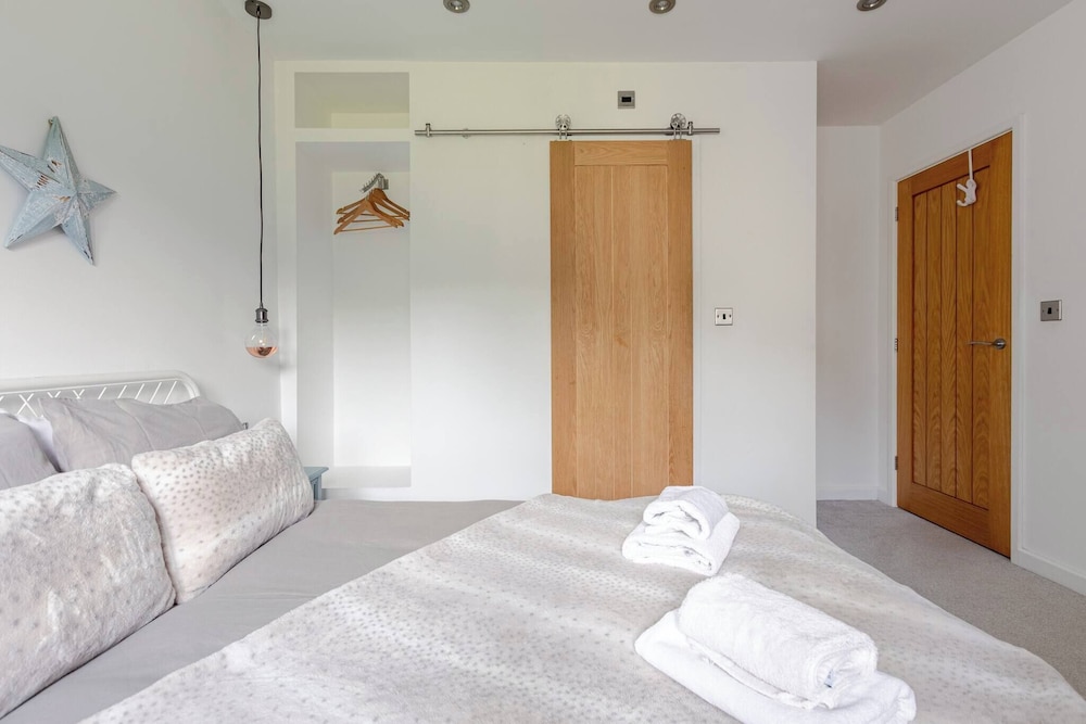 Cottage 4 Miles to Hayle Beach With EV Charger
