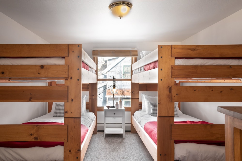 Holly by Avantstay In the Heart of Breckenridge w Hot Tub Game Room Roof Top Patio
