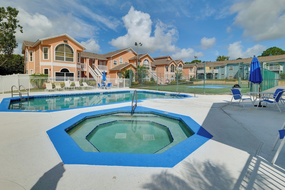 5 Mi to Wdw: Resort-style Condo w/ Pool Access