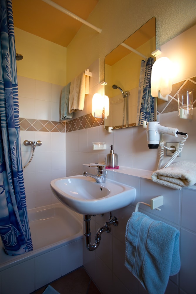 Hotel Garni Schneevoigt - Property Image 2