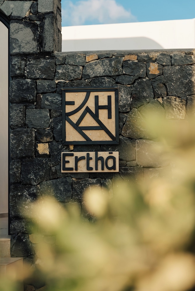 Erthā Suites with private pools