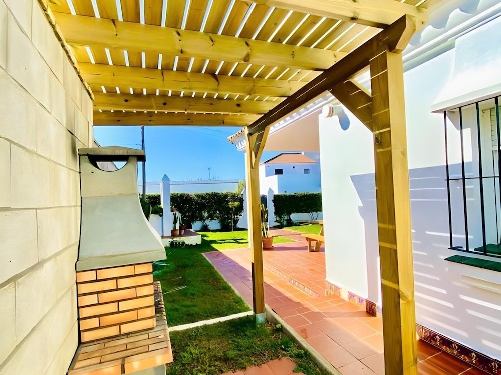 Chalet cerca al pueblo con piscina