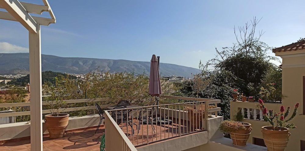 Acropolis Suites