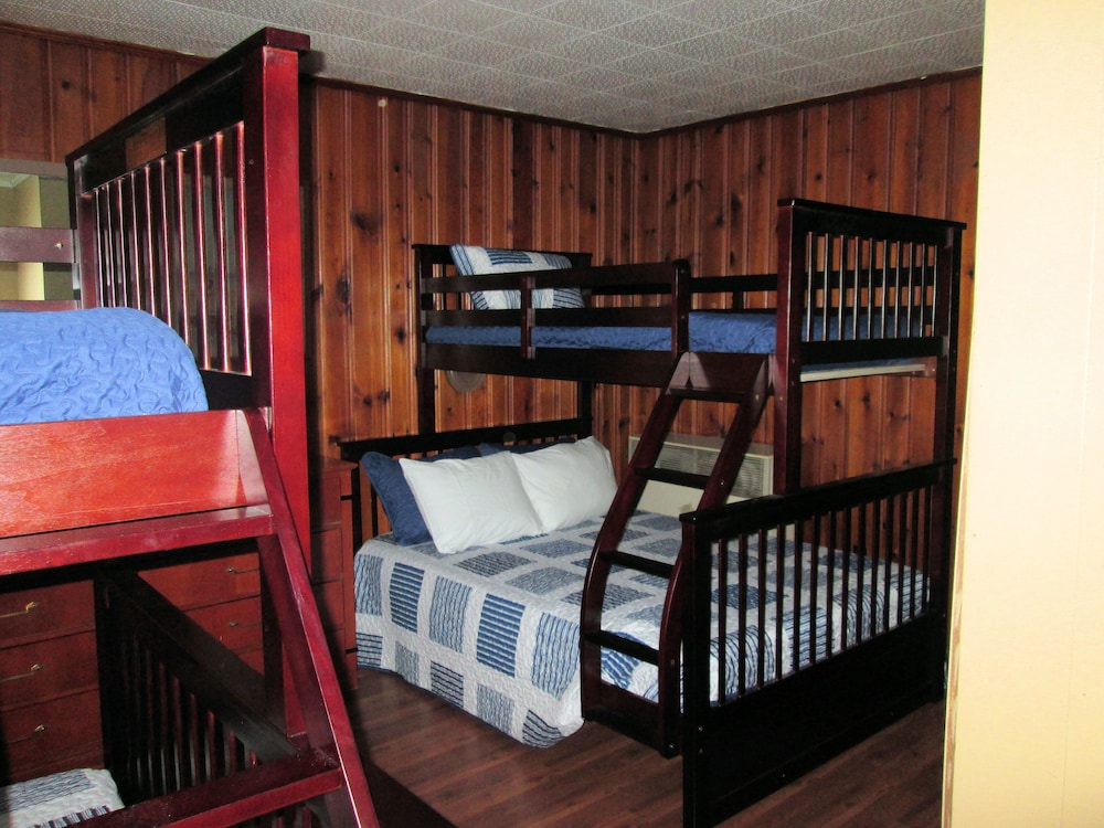 Edgewater Resorts - Edgewater Inn