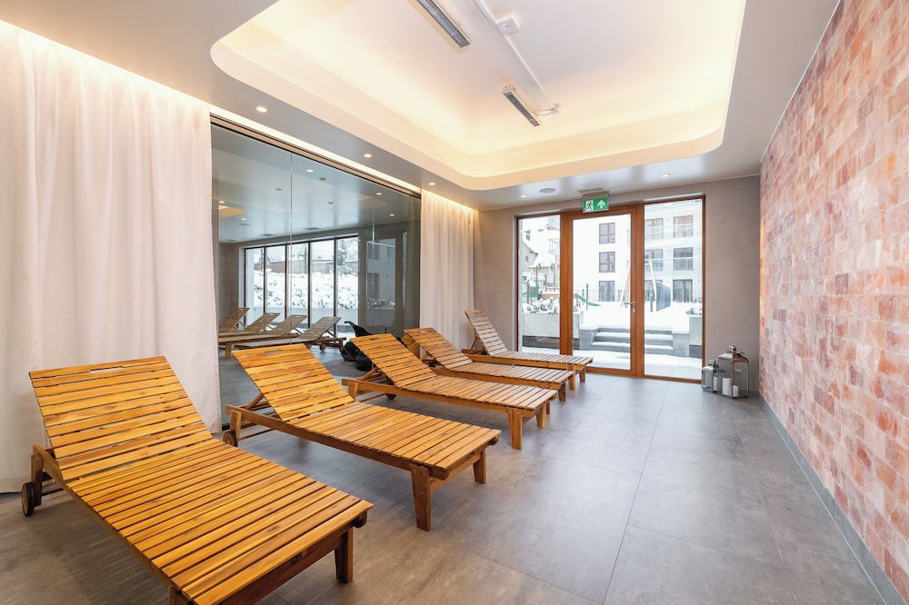 Szymony Apartment by Renters Prestige