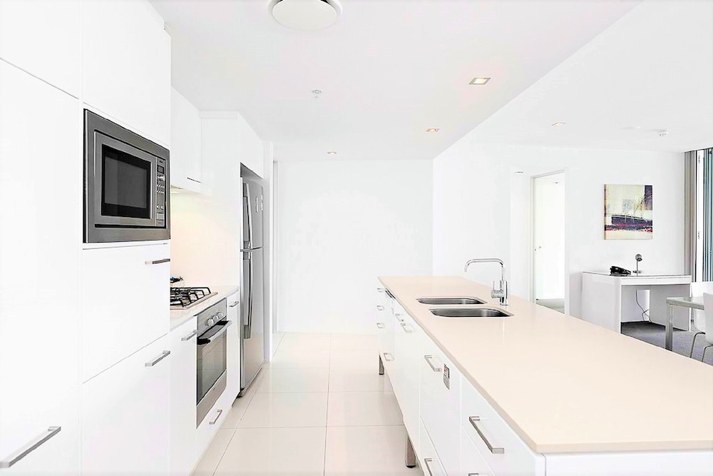 Surfers Paradise Vacations - Holidays Gold Coast - Property Image 2