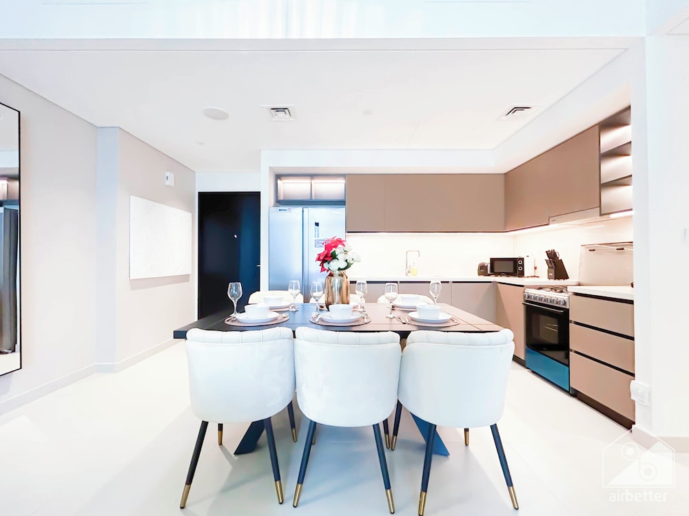 Luxury Burj Crown Downtown 4 Bedroom With Balcony