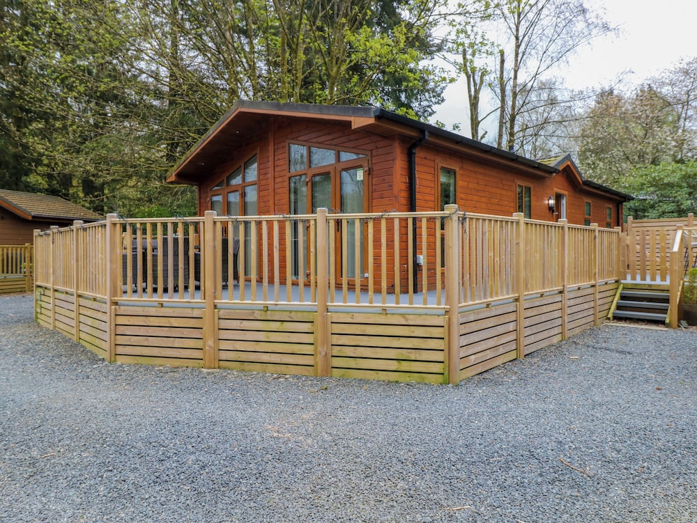 Oakwood Lodge