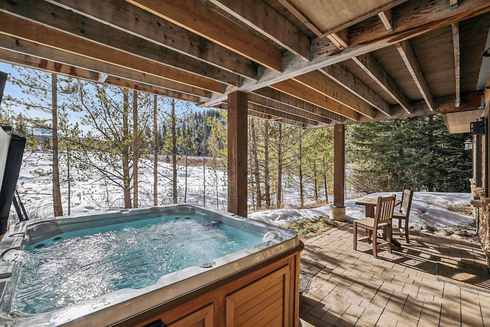 The Beaver Lodge At Breckenridge 4 Bedroom Home