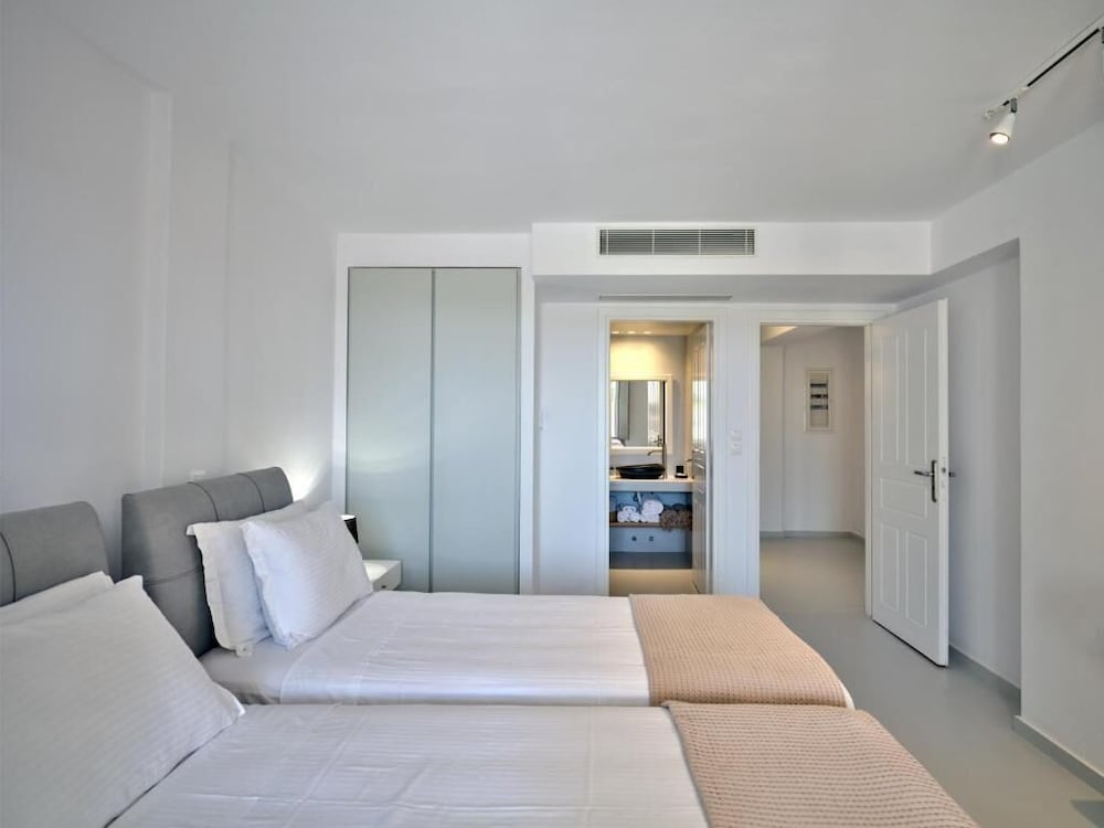 Empire Luxury Villas