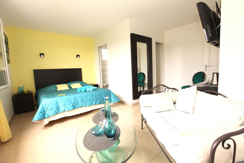 hotel room