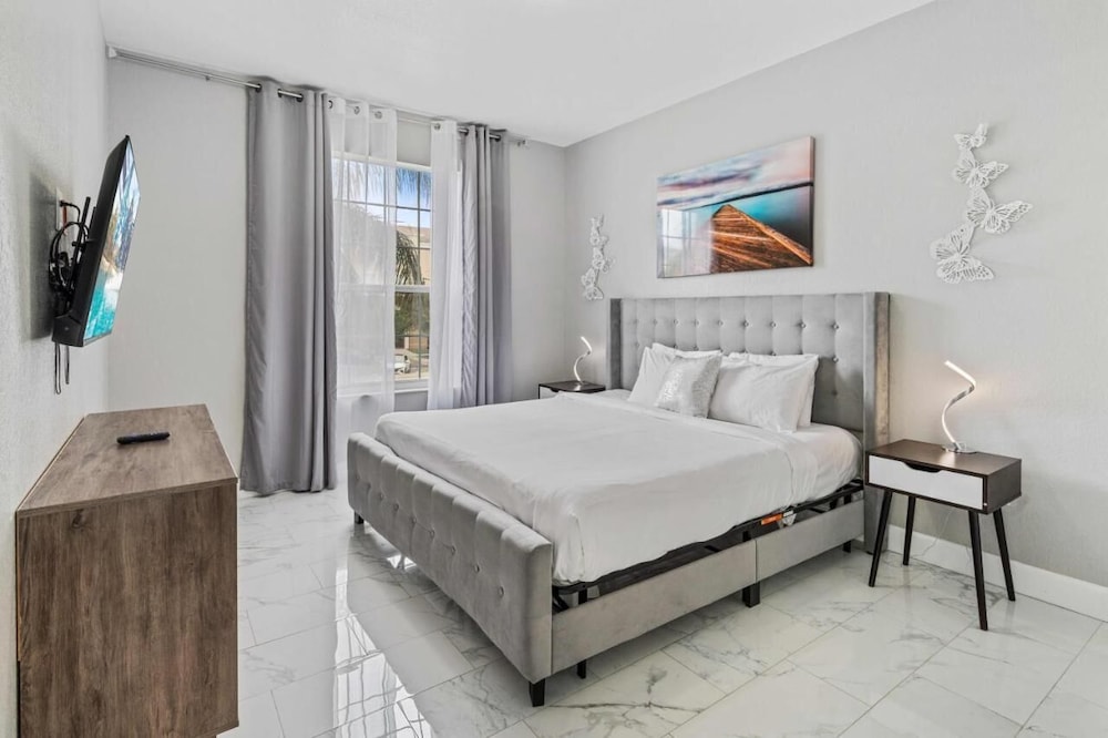 Vista Cay Swanky