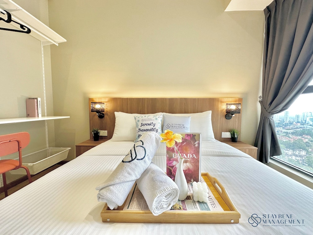 Country Garden Danga Bay Sea View Homestay by Stayrene
