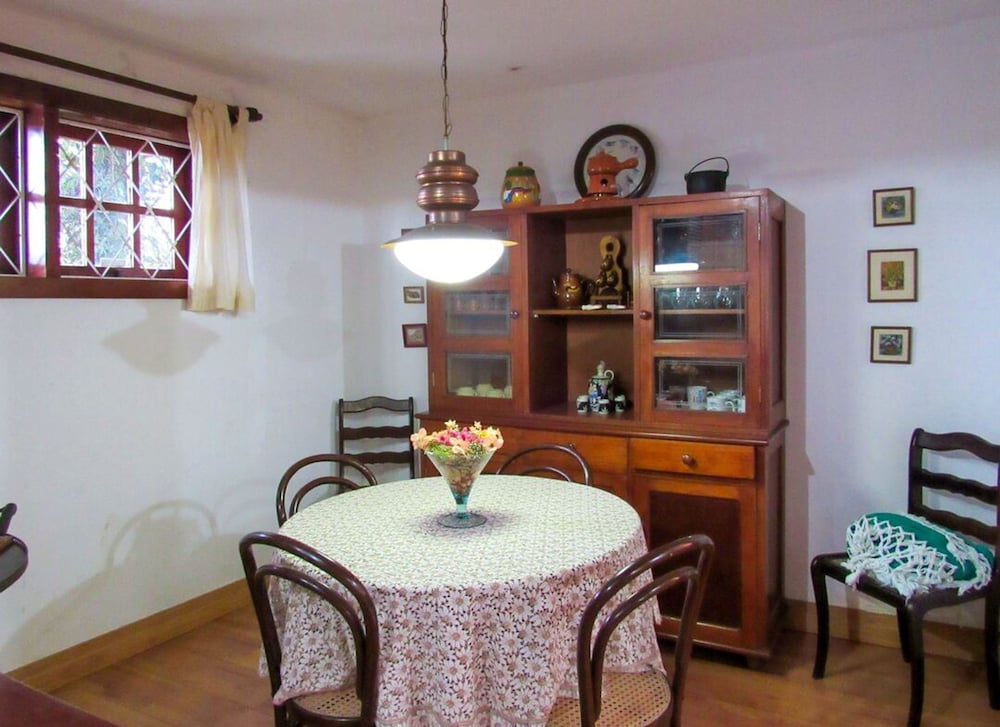 Chal com Lareira e Wi-fi em Campos do Jord o SP