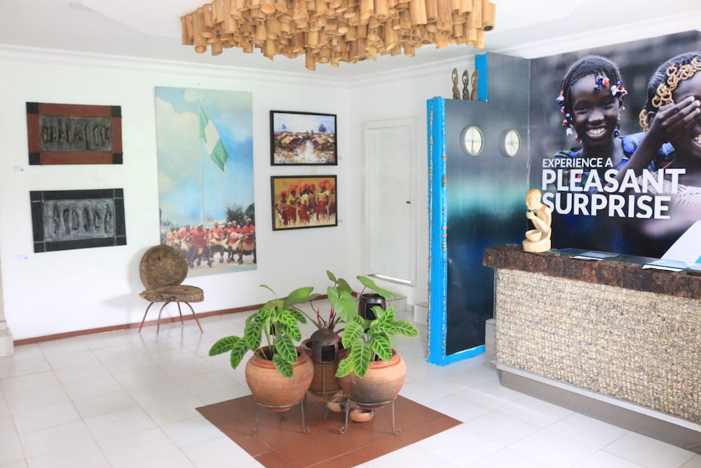 NatureMark Gallery and Guest House view 3