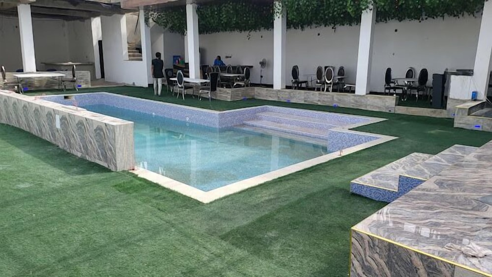 Photo 11
