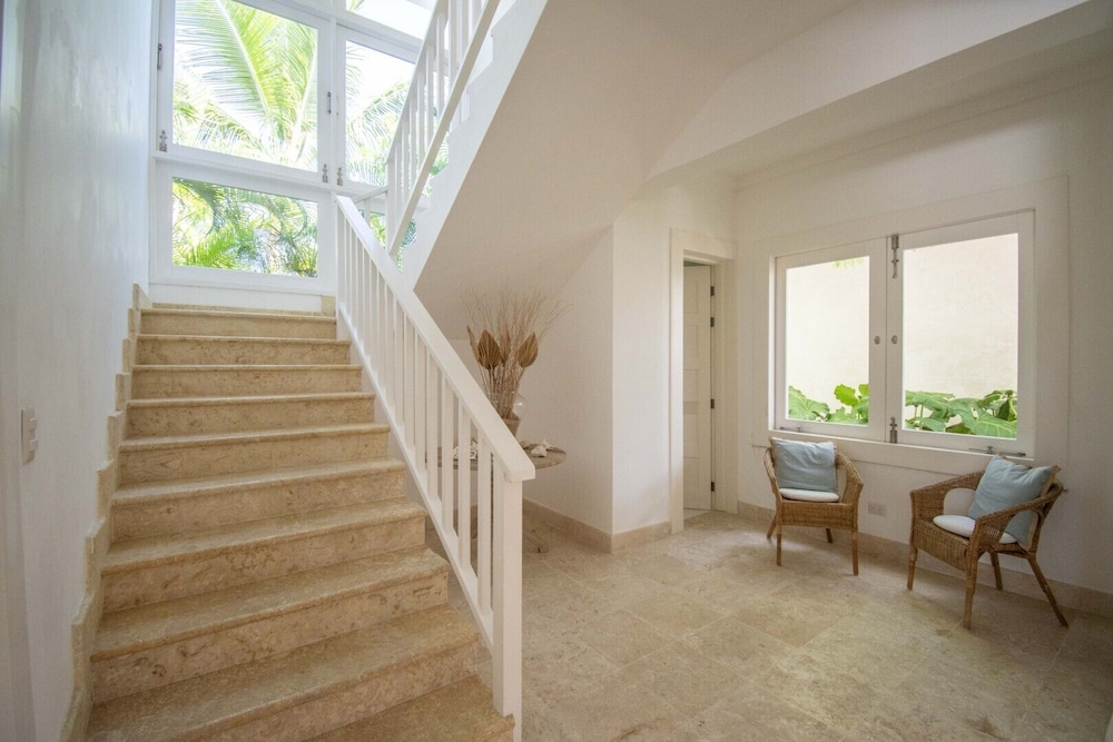 Golf-front Villa With Large Spaces Staff and Pool Situated in Luxury Beach Resort view 5