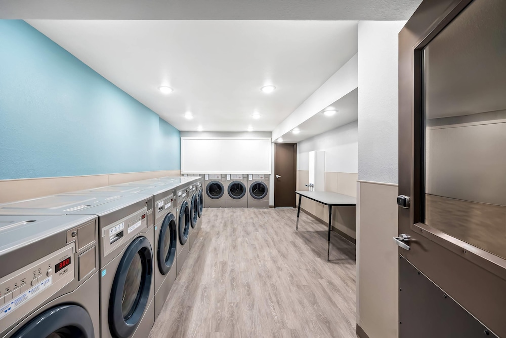 WoodSpring Suites Jackson Hub City