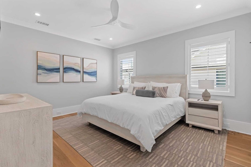 712 Ocean Blvd by Avantstay New Construction w/ Pool, Game Zone, Private Beach Access, and Oceanfront Views
