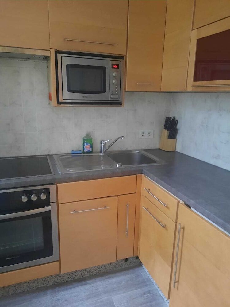 Charming 1BR Apt Steps from Belvedere