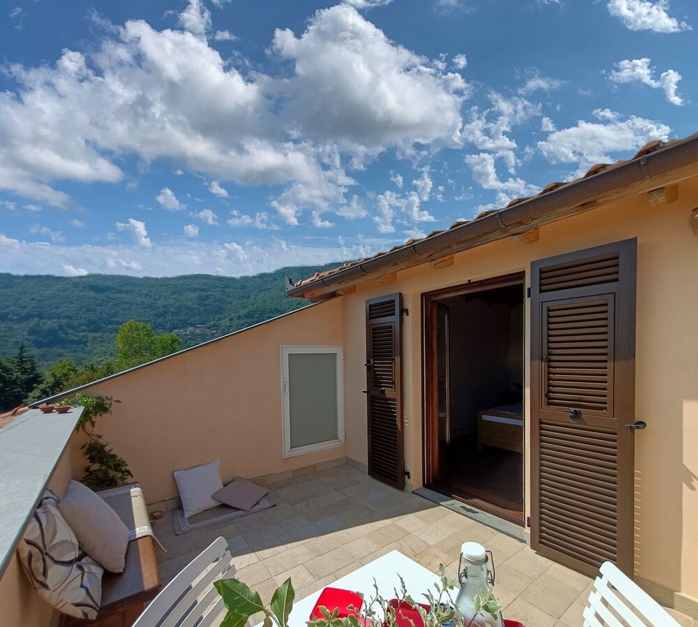 JOIVY Great Flat W/Terrace And Amazing Hills View photo 3