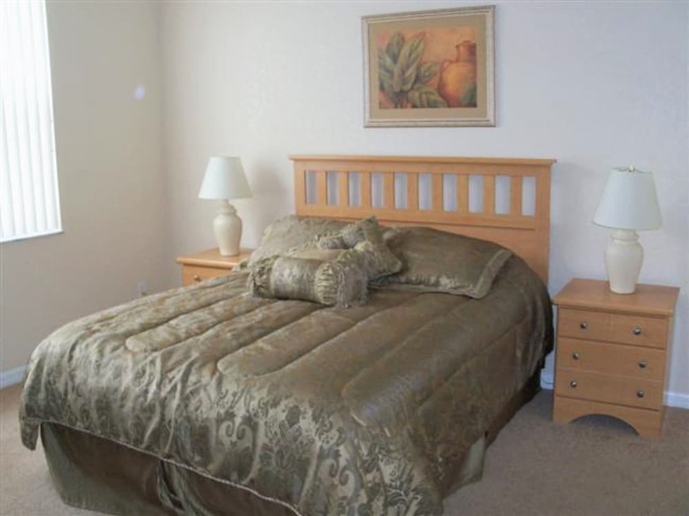Regal Oaks 5732 view 4