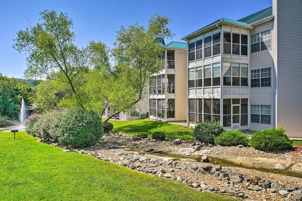 Family Condo w/ Pool Access, Near Table Rock Lake! view 5